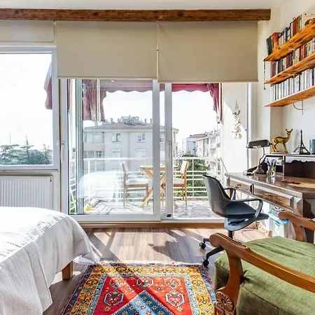 Exquisite Flat Near Moda Coast In Kadikoy شقة